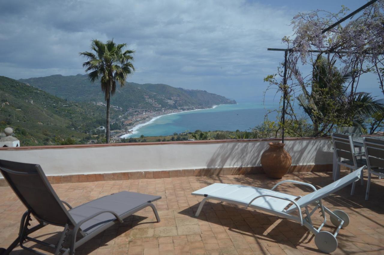 La Casa Nella Roccia Villa Таормина Екстериор снимка